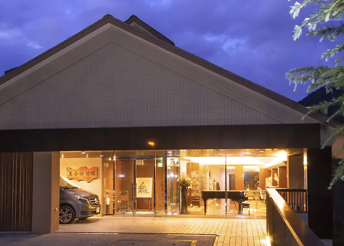 Pet Friendly hotel: Hakone Nanase Formerly Known As Manatei Hakone